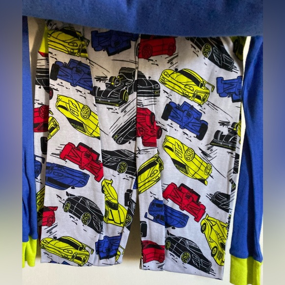 🌸The Children’s Place New Blue & Yellow Car Theme Long Sleeve & Pant Pj Set - Picture 3 of 5